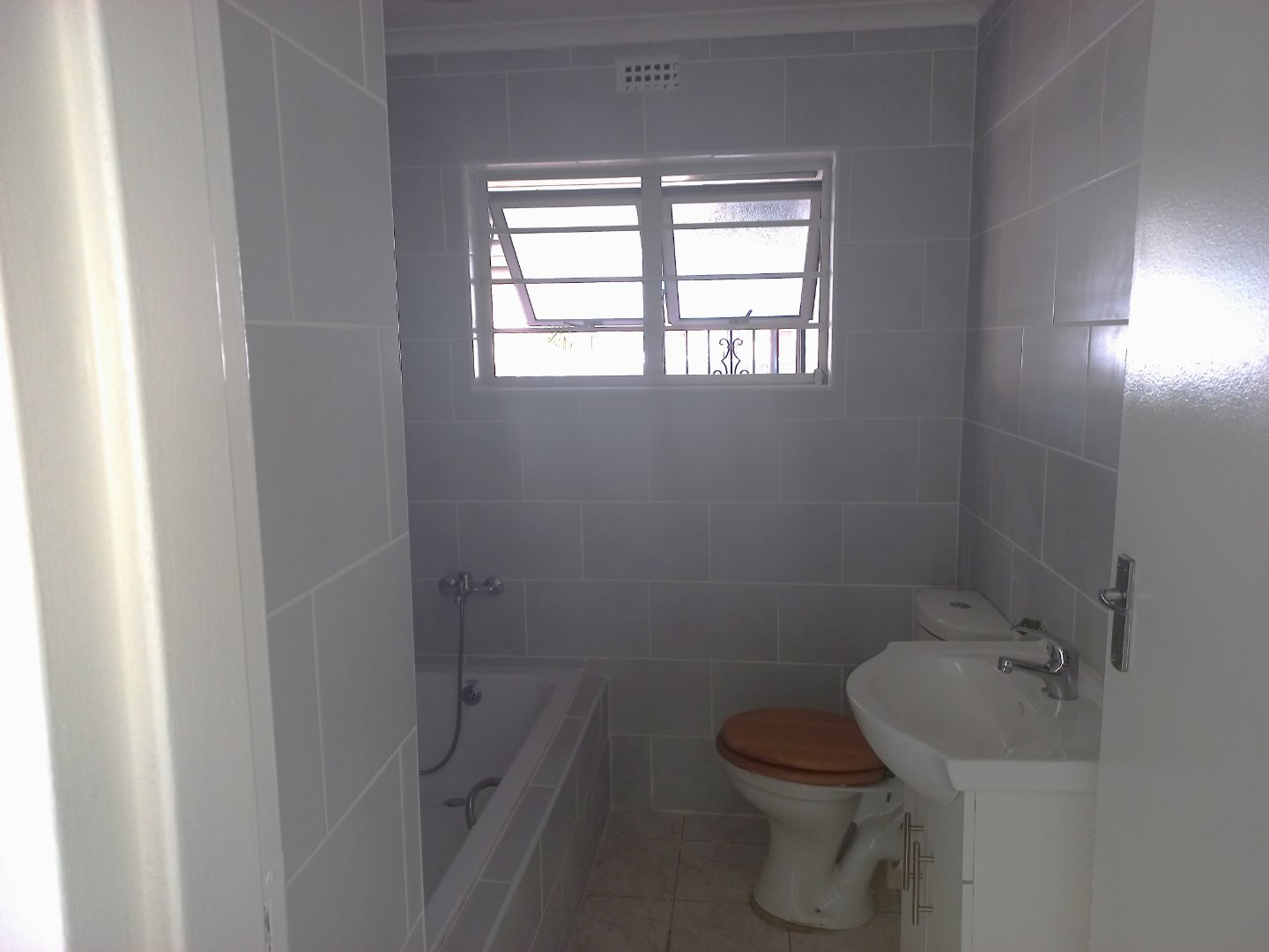 To Let 4 Bedroom Property for Rent in Richwood Western Cape